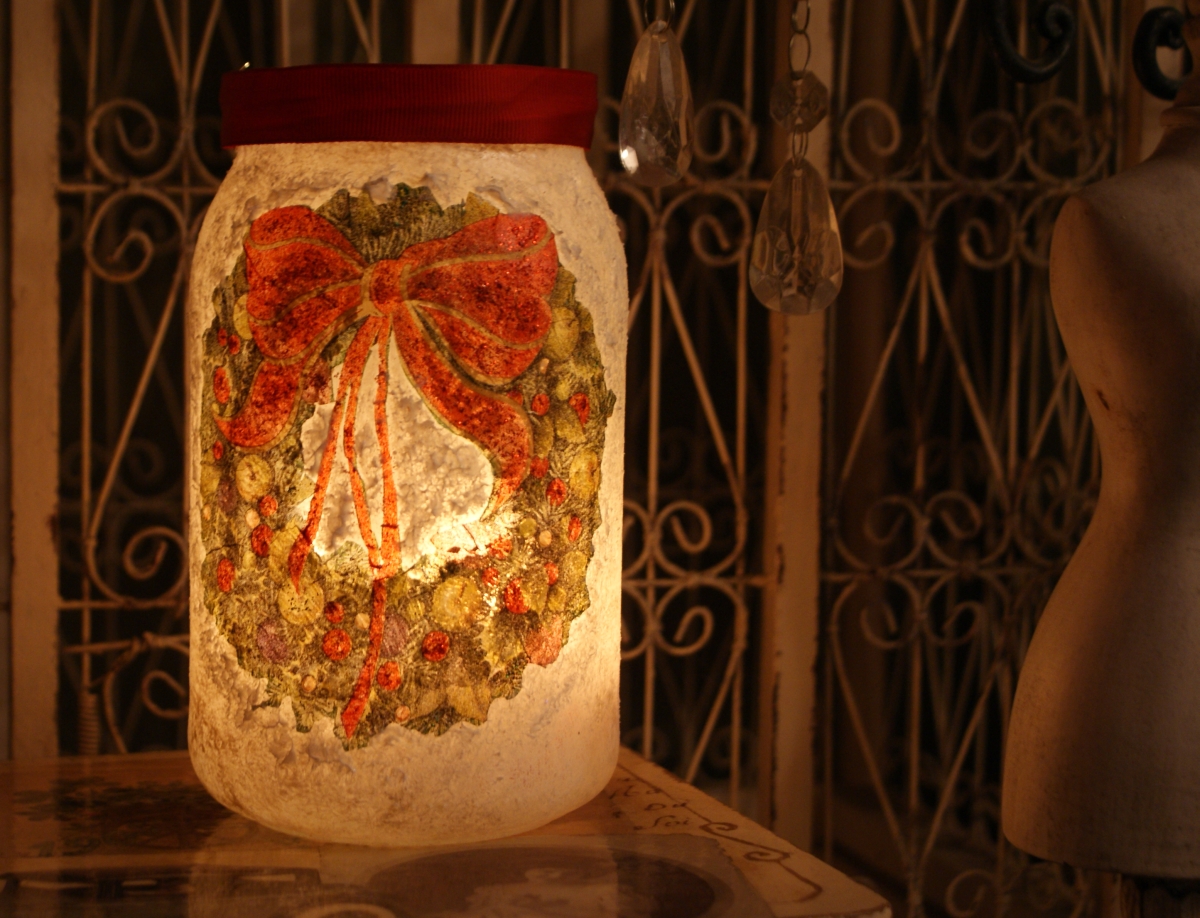 Lampion świąteczny ozdobiony techniką decoupage Zdjęcie Zrobiszsam.pl